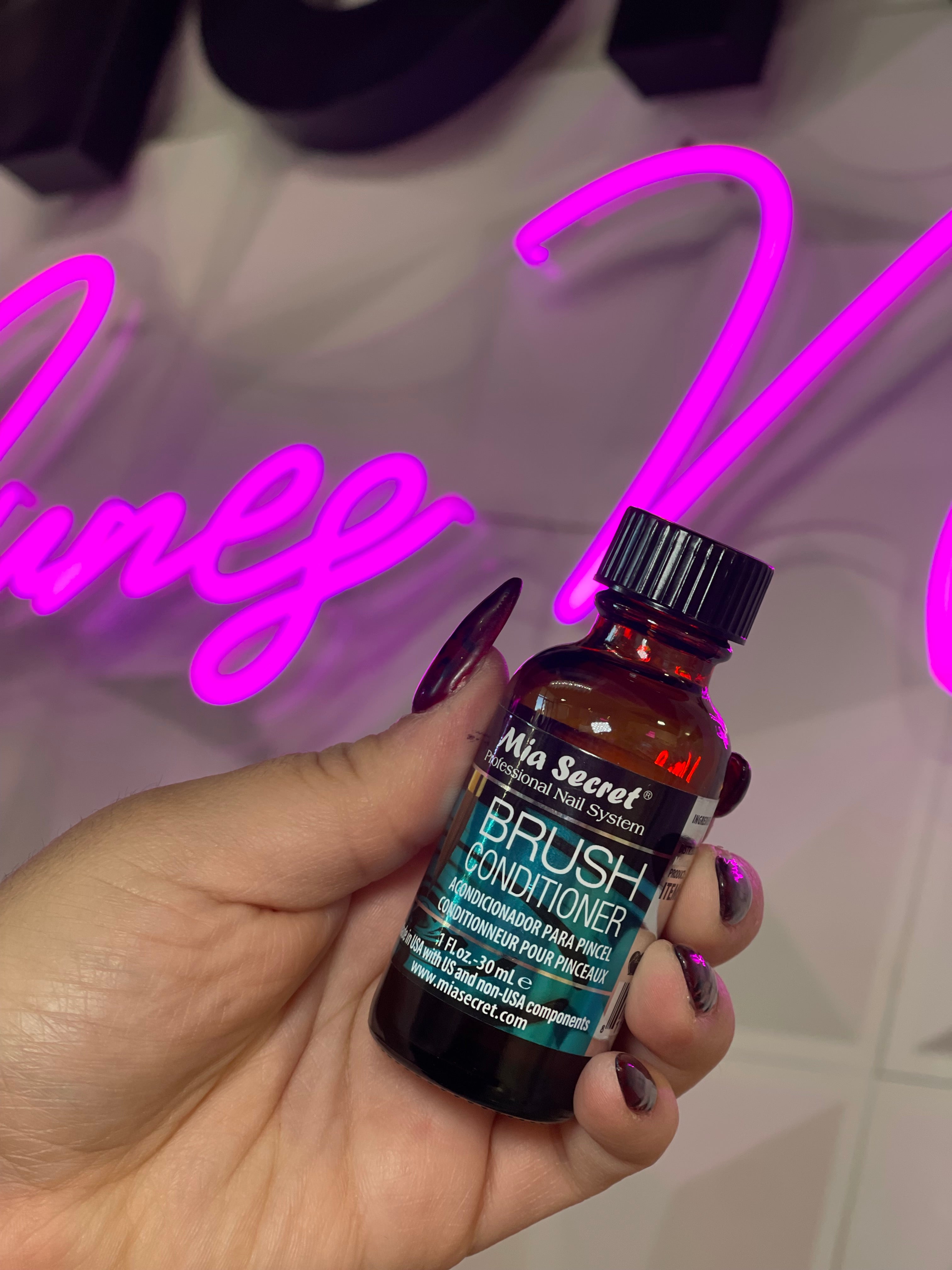 Mia secret brush conditioner